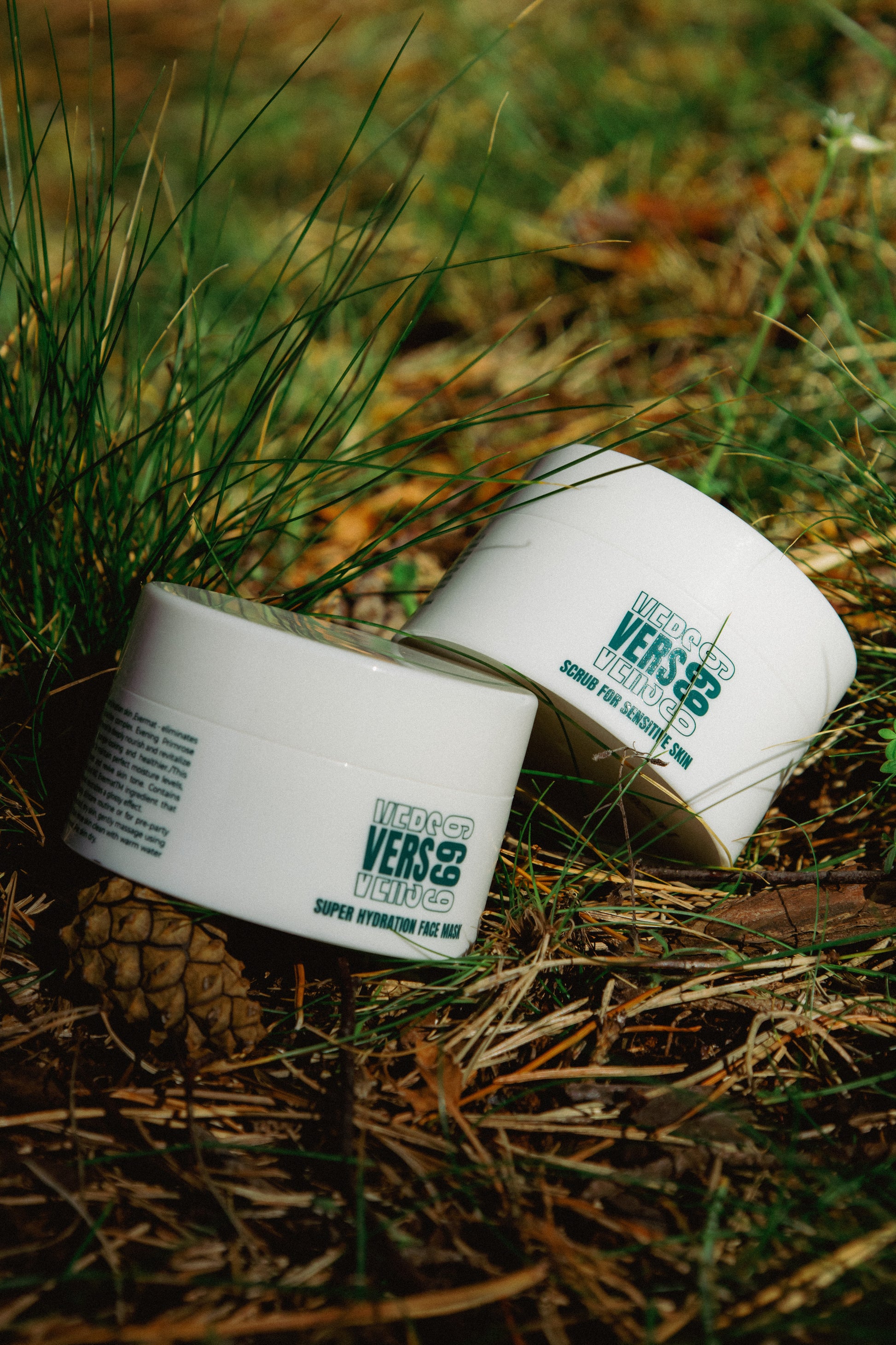 Intensively moisturizing face mask + gentle scrub with abrasive particles
